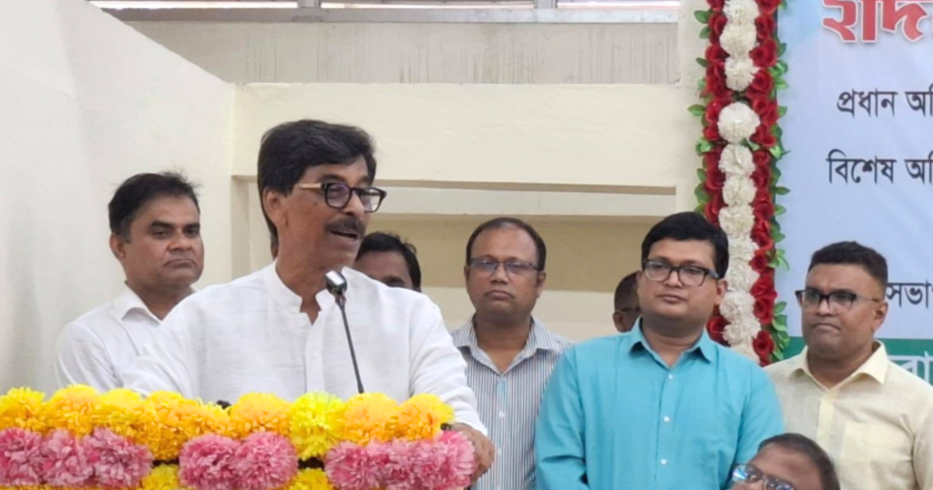 এই সরকার কৃষকের সরকার, কেউ সারের কৃত্রিম সংকট তৈরি করতে পারবে না: কৃষিমন্ত্রী
