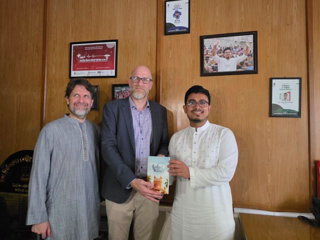 ডাকসু ভিপির সঙ্গে মার্কিন দূতাবাসের প্রতিনিধি দলের সৌজন্য সাক্ষাৎ