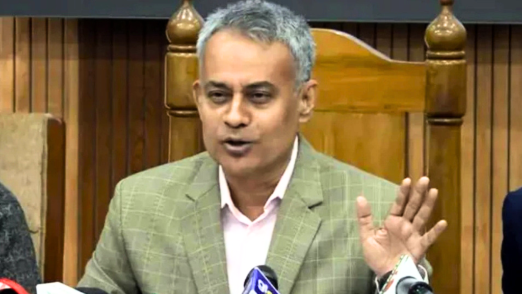 নির্ধারিত ভাড়ার বেশি নিলে বাসের রুট পারমিট বাতিল: সড়ক পরিবহনমন্ত্রী
